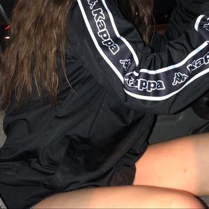 Meet your Posher, Junita